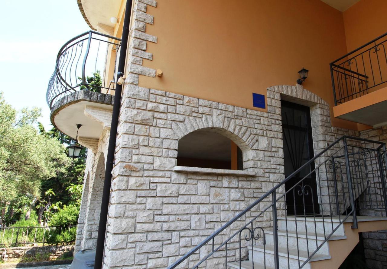 Apartment La Pinetina 3 *
