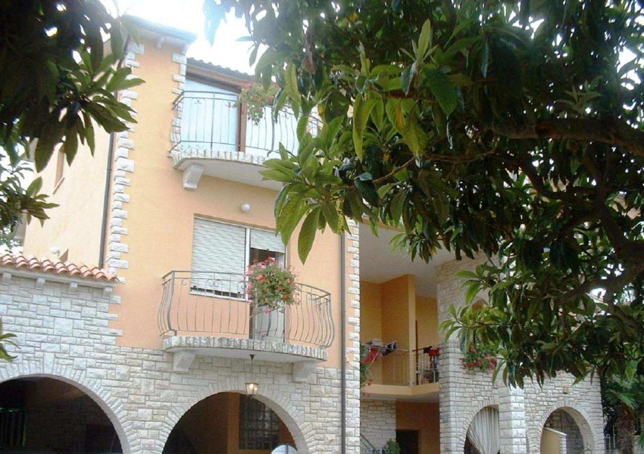 La Pinetina 3 *